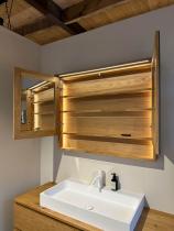 "Mare | Pure Kollektion" Spiegelschrank Wildeiche 2 Türen (optional mit LED) 